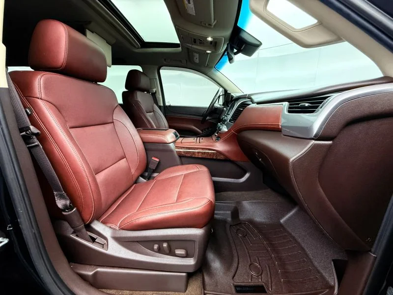 Used 2017  Chevrolet Premier Sport Utility 4D image 10