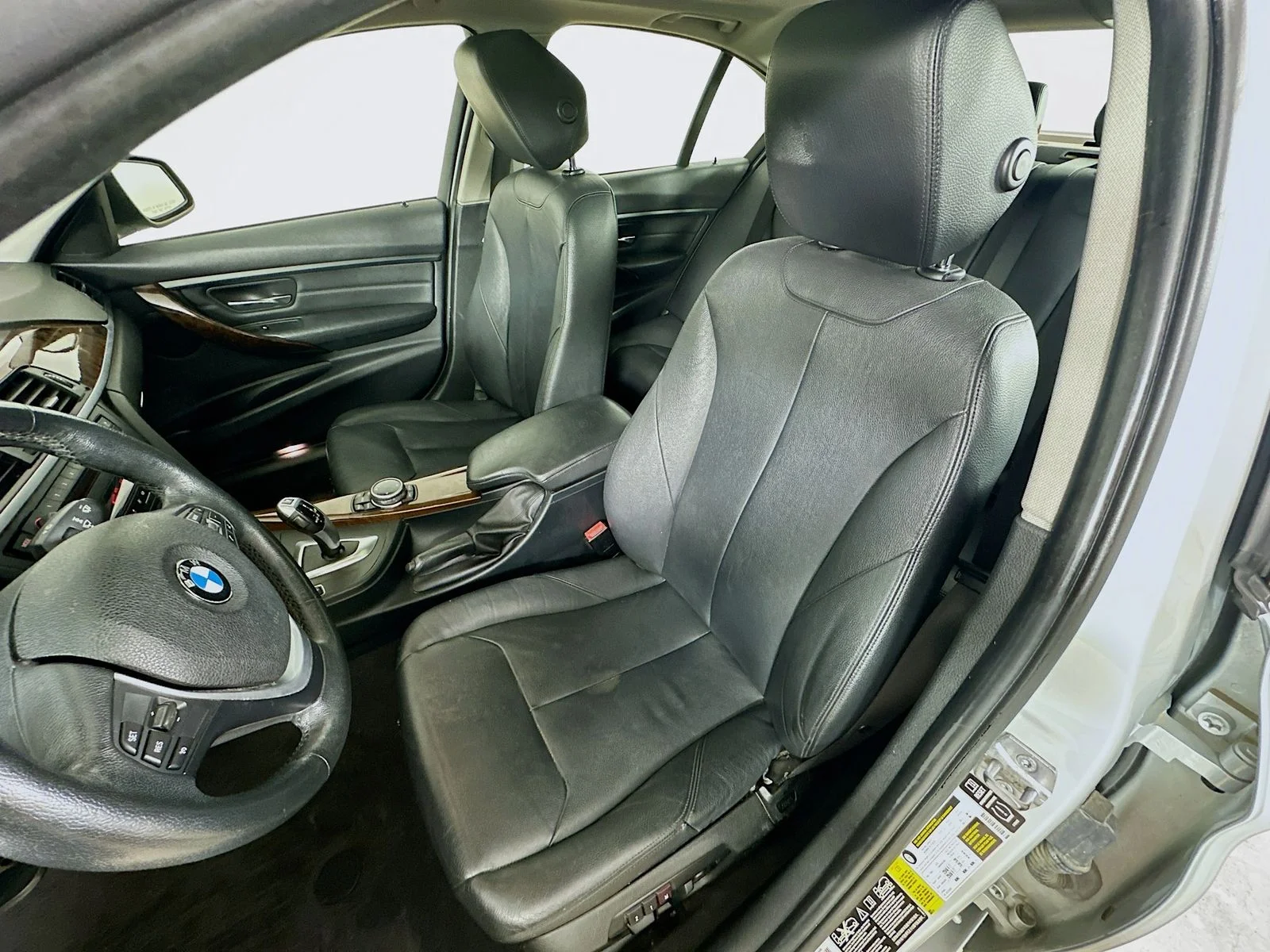 Used 2014 Silver BMW  image 32
