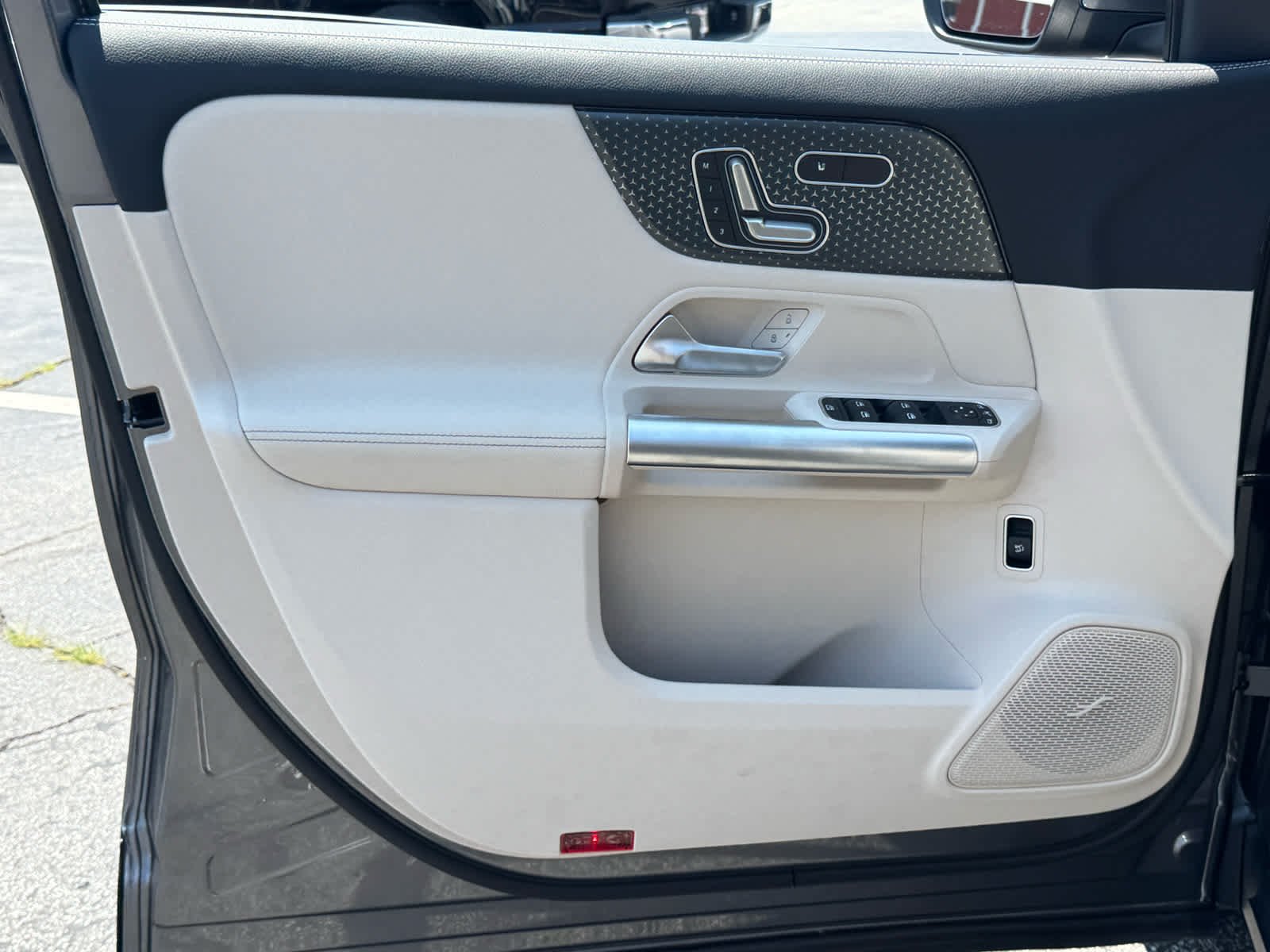 New 2026 Mountain Grey Metallic Mercedes-Benz GLA 250 image 18