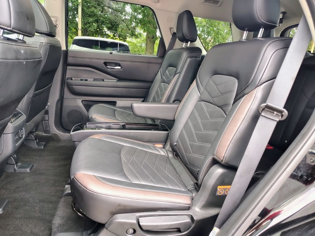 2024 Nissan Pathfinder Platinum - Photo 37