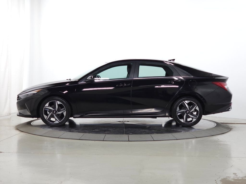 Certified Used 2023 Phantom Black Hyundai Limited image 6