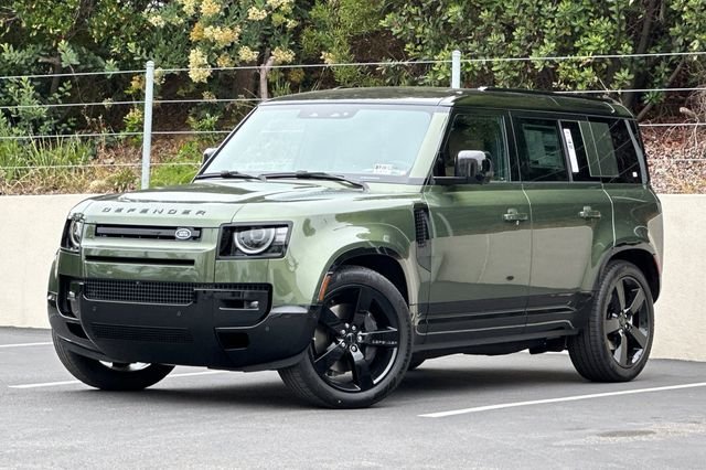New 2026 Woolstone Green Land Rover X-Dynamic SE image 1
