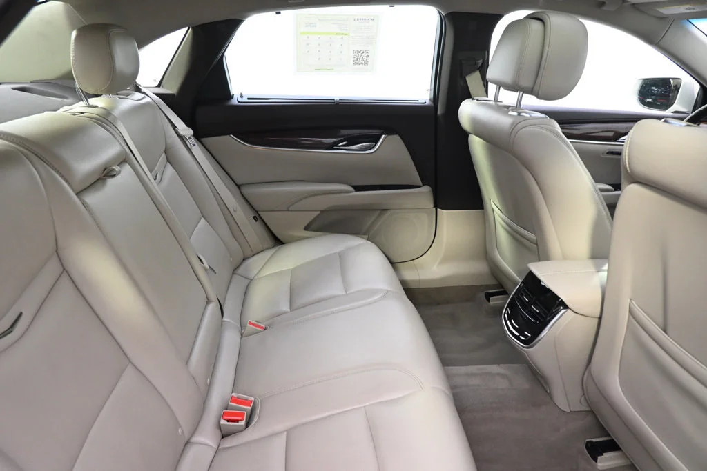 Used 2013 SILVER COAST METALLIC Cadillac Premium image 18