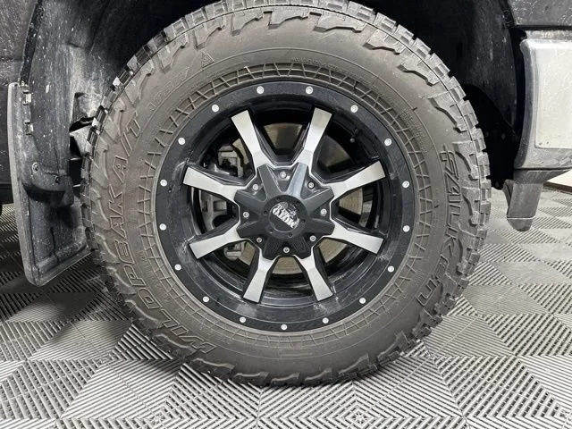 Used 2023  Ford XL image 8