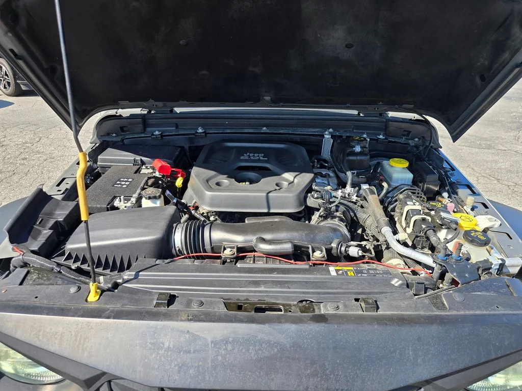 Used 2018 Gray Jeep Unlimited Sport S image 19