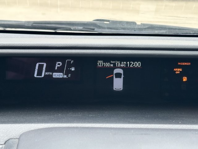 Used 2015 Silver Toyota Three image 15