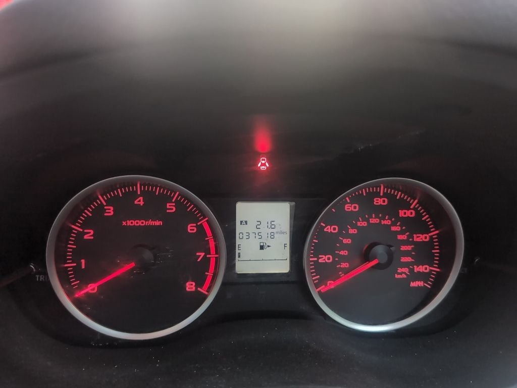 Used 2015 Red Subaru 2.5i Premium image 8