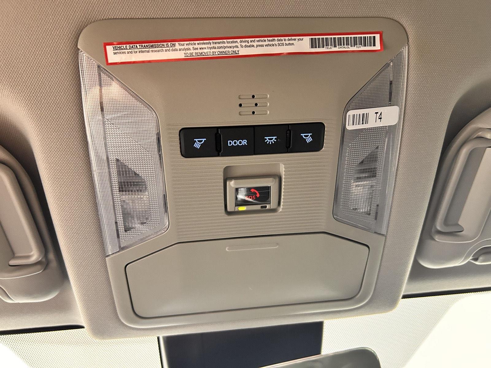 2022 Toyota RAV4 XLE - Photo 23