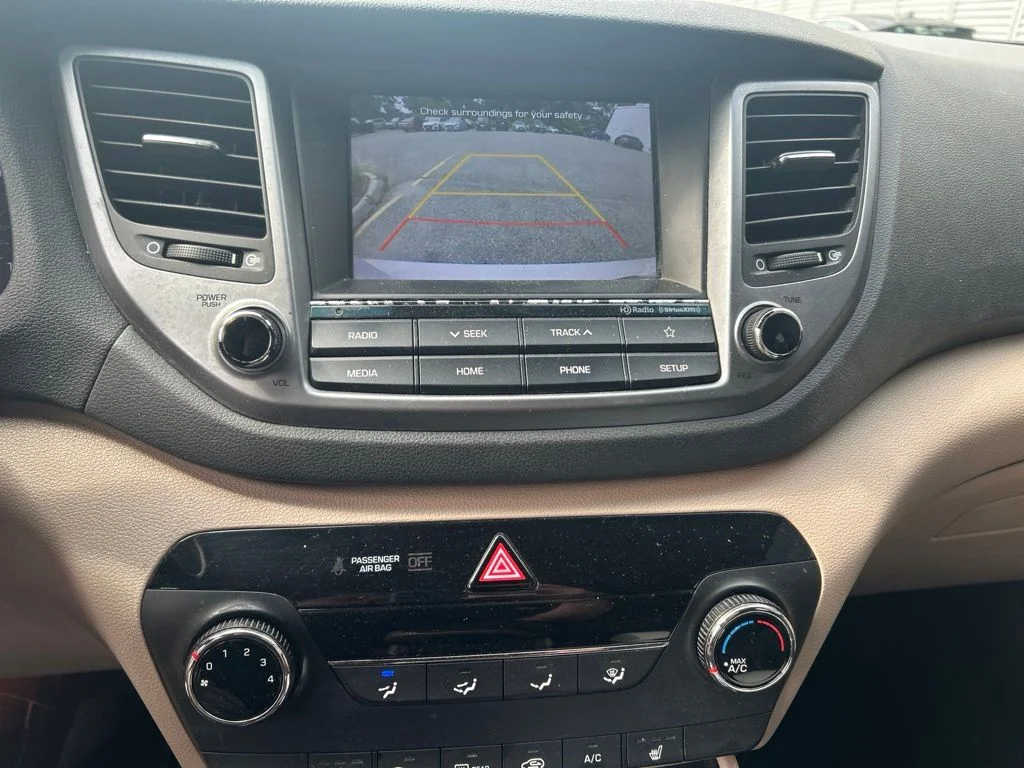 Used 2018 White Hyundai SEL image 18