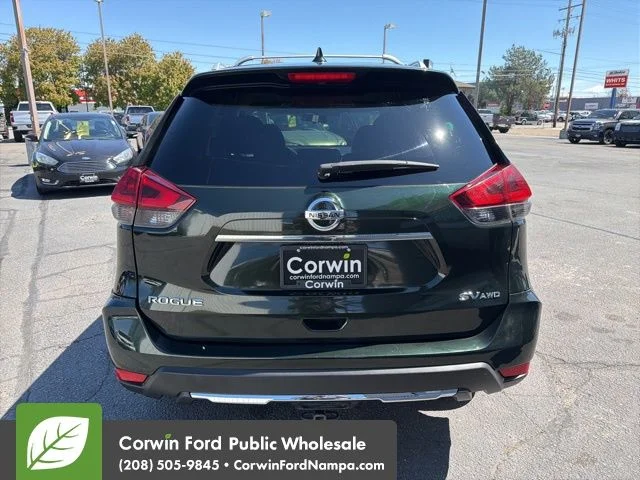 Used 2018 Green Nissan SV image 6