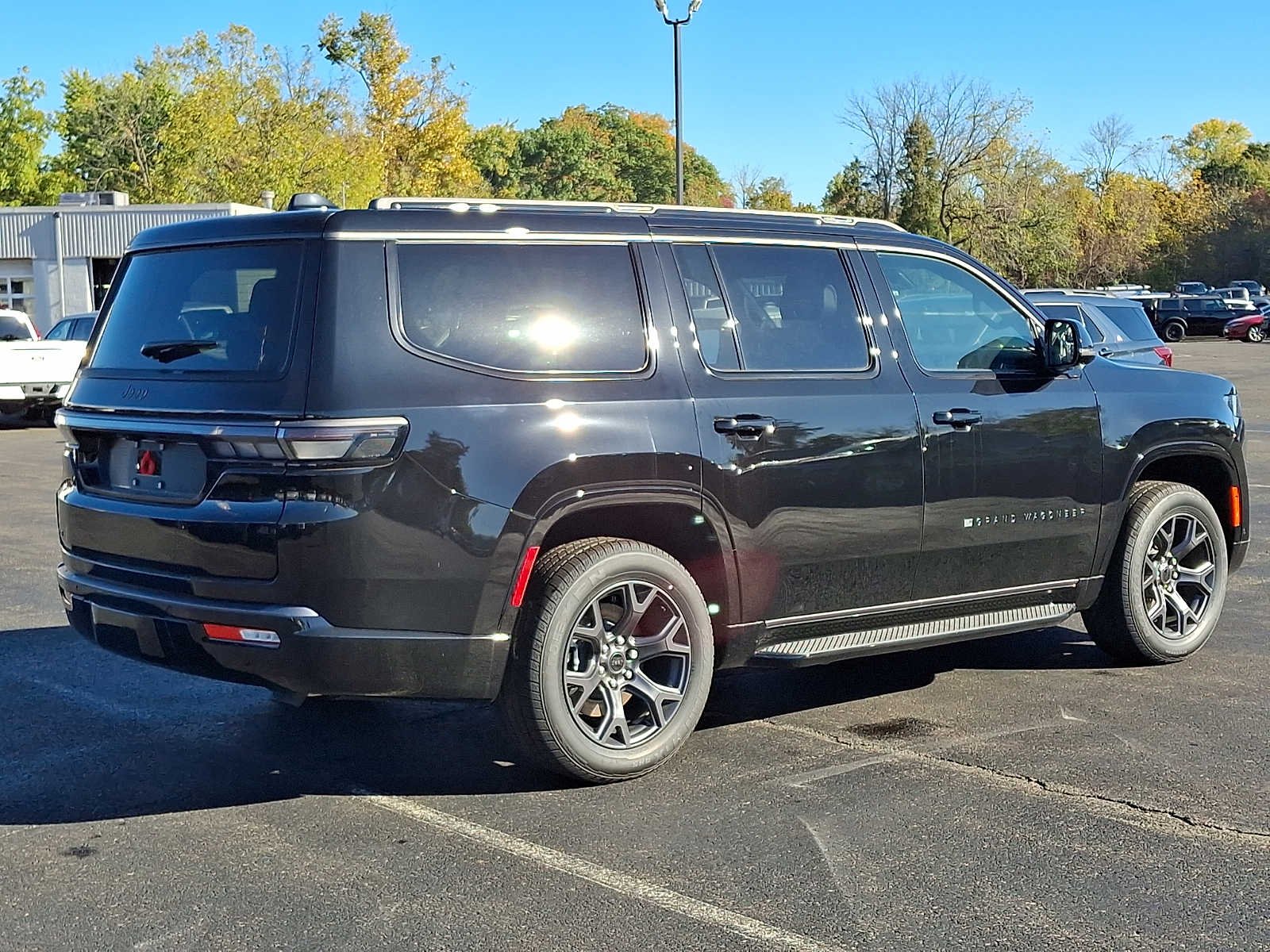 New 2026 High Gloss Black Exterior Paint Jeep Limited Altitude image 6