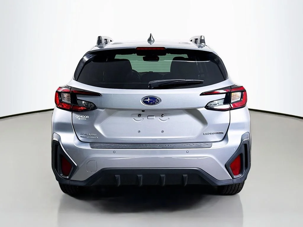 Used 2024 Ice Silver Metallic Subaru Limited image 6