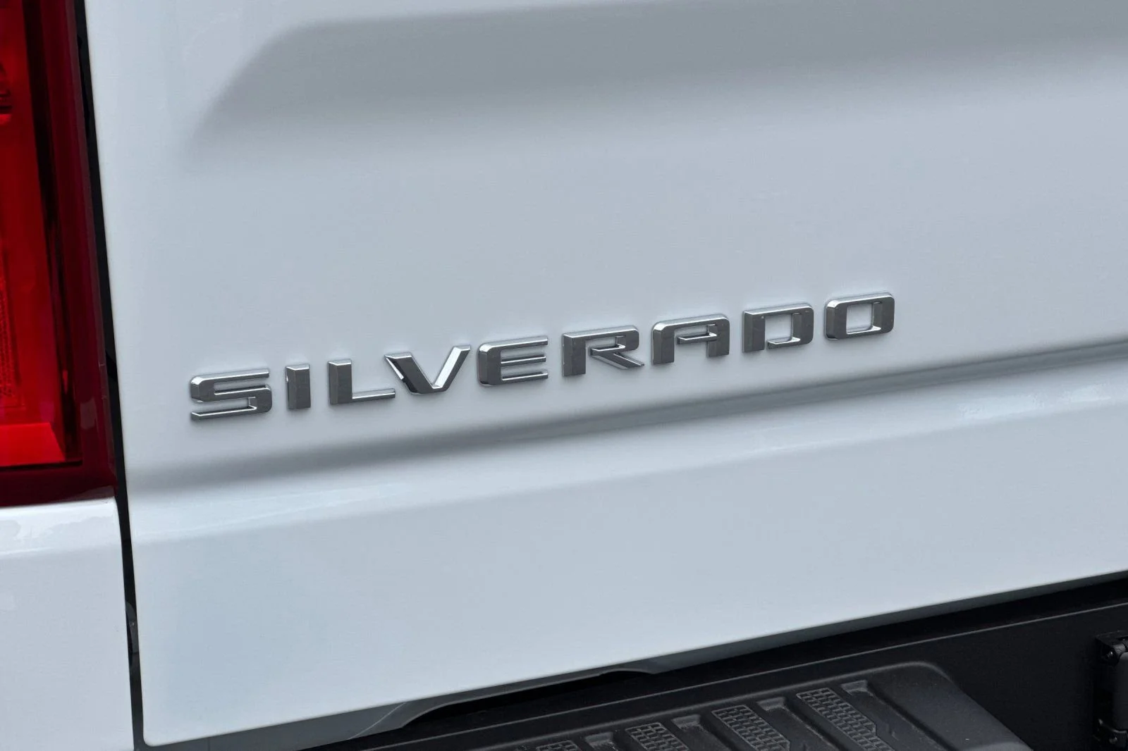 New 2026 Summit White Chevrolet LTZ image 25