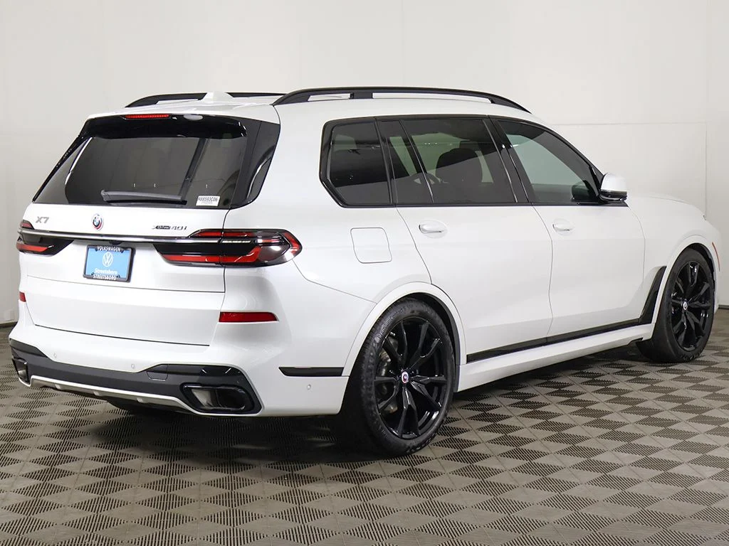 Used 2023 Alpine White BMW xDrive40i image 18
