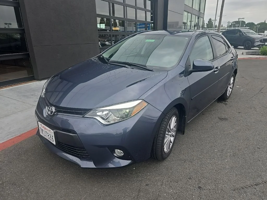 Used 2015 Gray Toyota LE Premium image 1