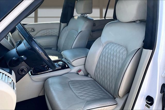 Used 2021 White INFINITI Sensory image 25