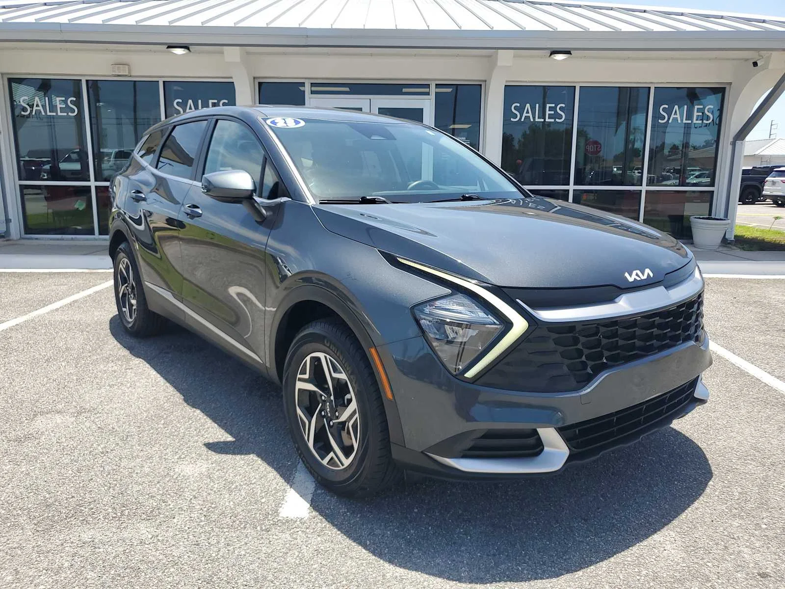 2023 Kia Sportage LX - Photo 12
