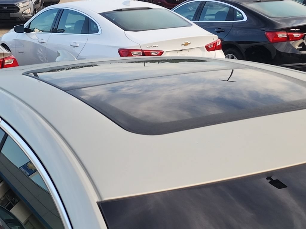 Used 2016 SILVER COAST METALLIC Cadillac Luxury Collection image 3