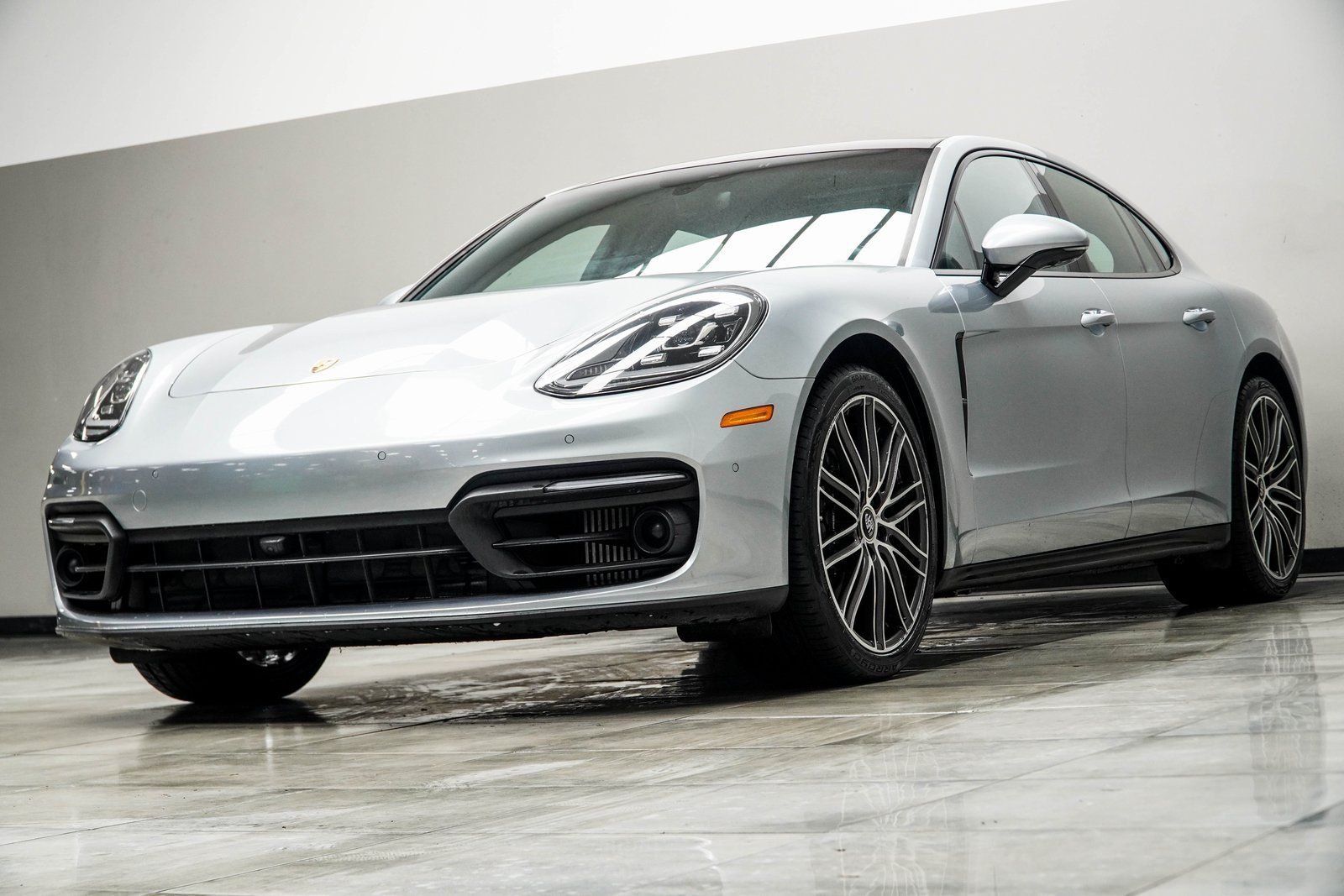 Used 2021 Silver Porsche 4 image 13