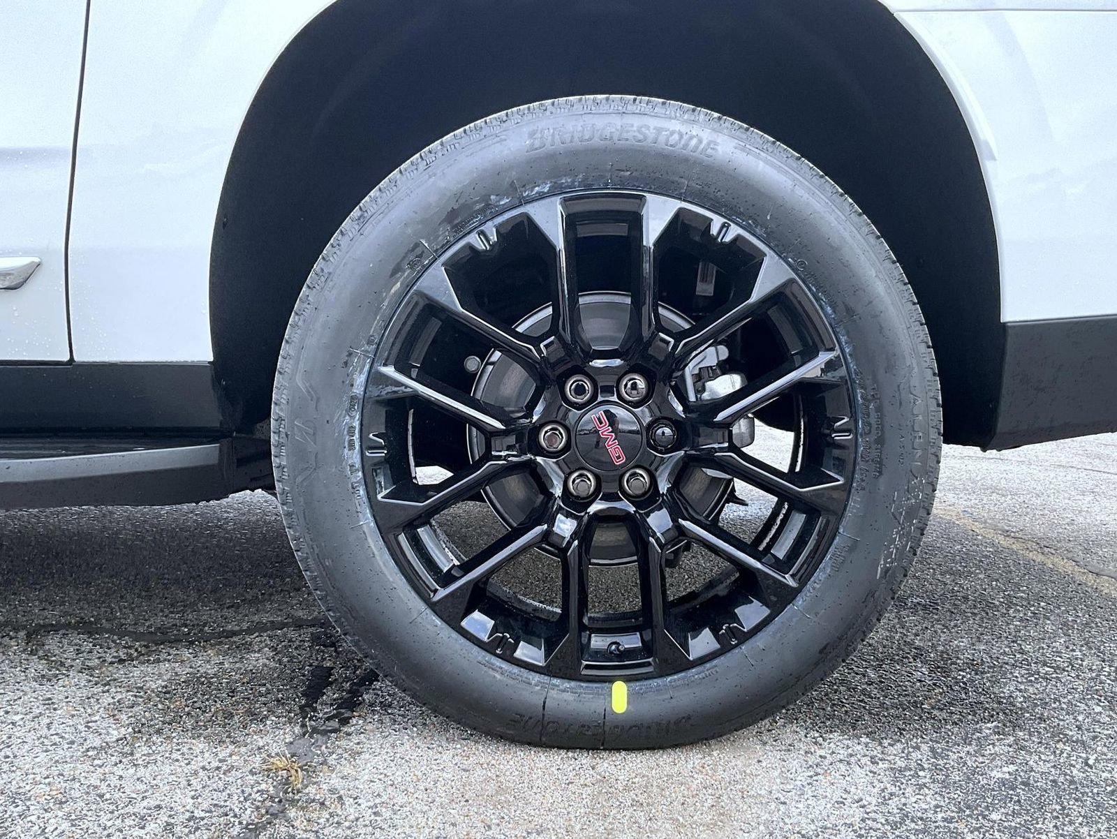 New 2026 Summit White GMC Elevation image 23