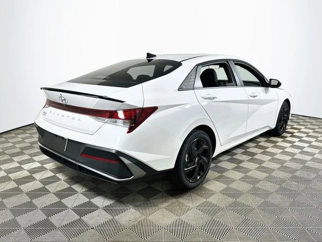 New 2026 White Hyundai SEL Sport image 3