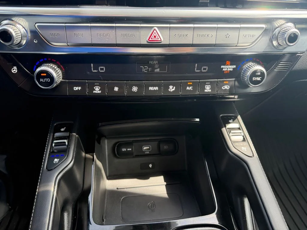 Used 2022 Black Kia EX image 19