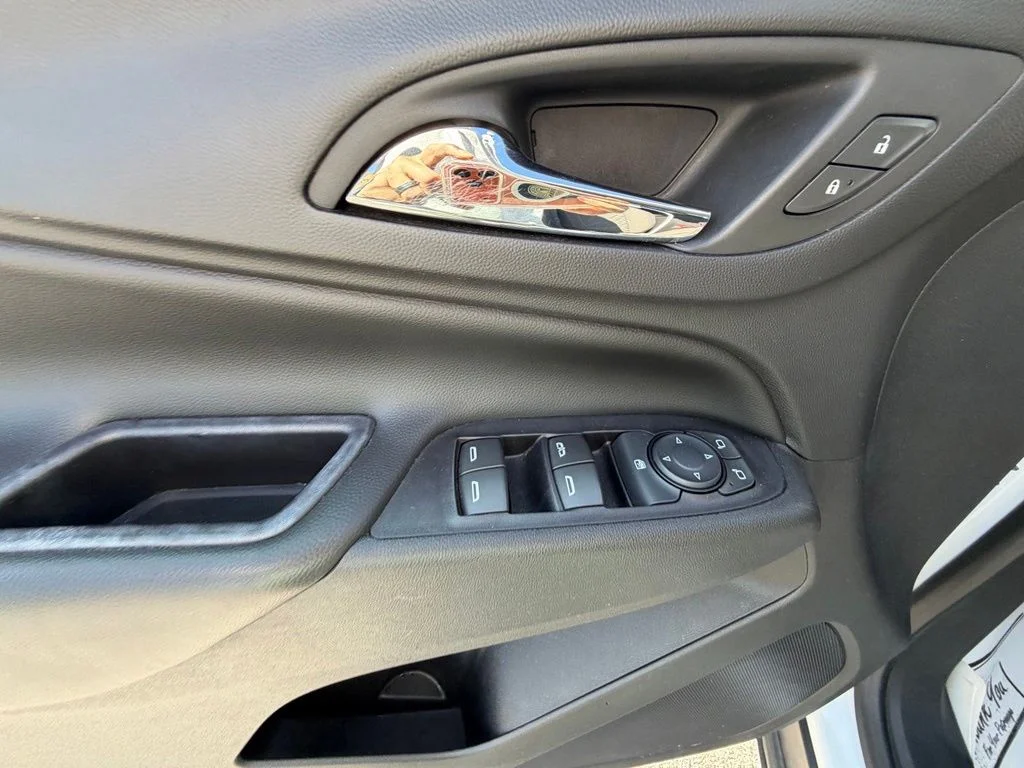 Used 2019 White Chevrolet LT image 15