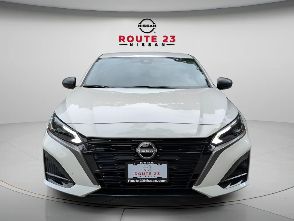 New 2026 White Nissan 2.5 SV image 2