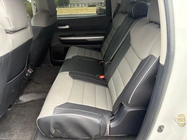 Used 2016 White Toyota SR5 image 17