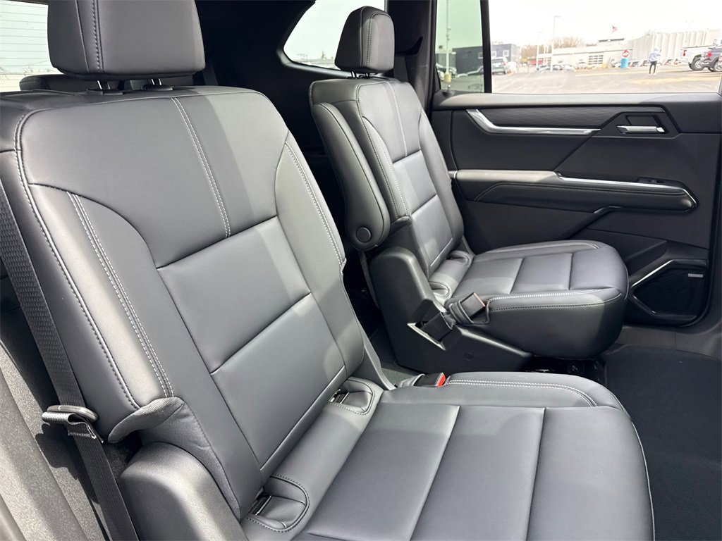 2025 GMC ACADIA - Image 37