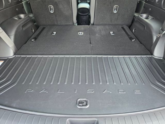 New 2026 Silver Hyundai SEL FWD image 23