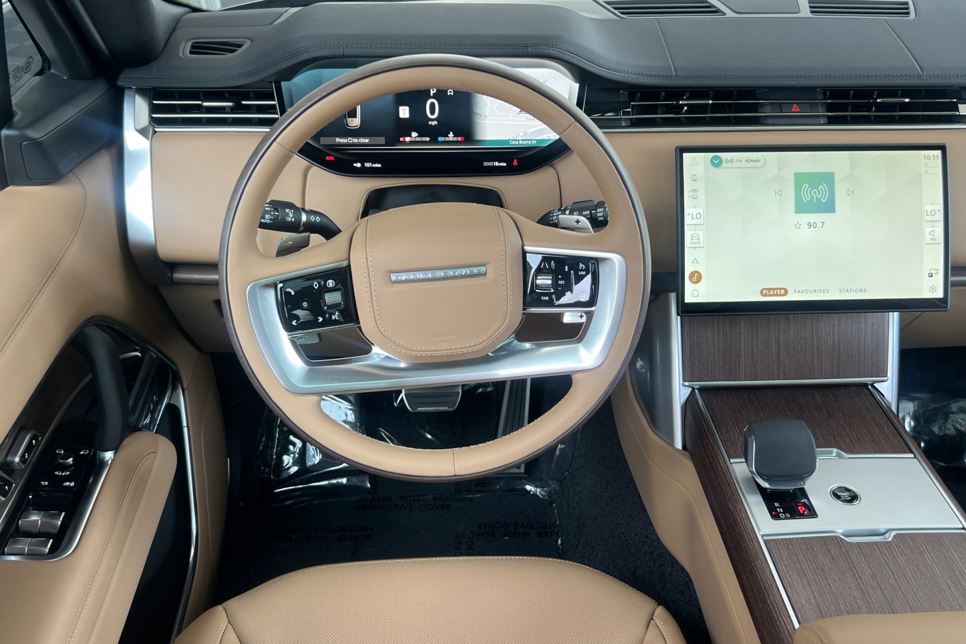 New 2026 Eiger Grey Land Rover SE image 16