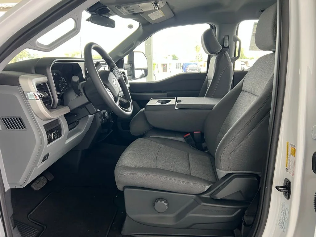 New 2026 Oxford White Ford F-250® XL image 9