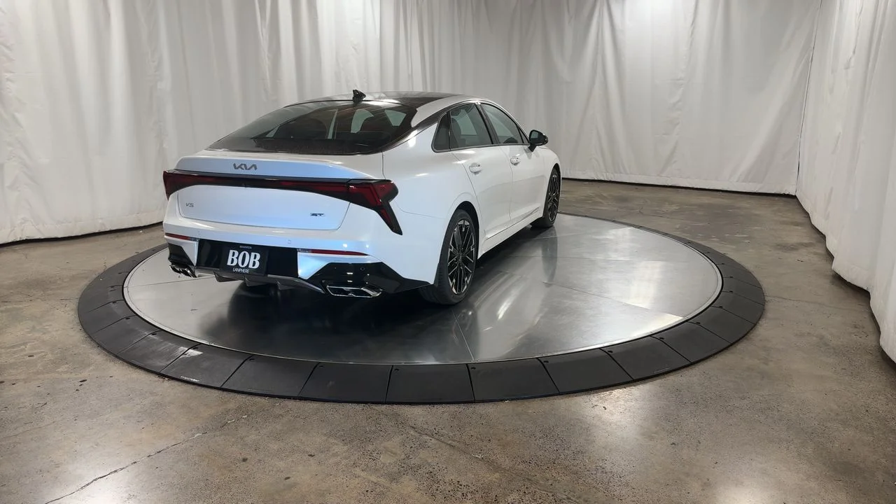 2026 Kia K5 GT - Photo 9