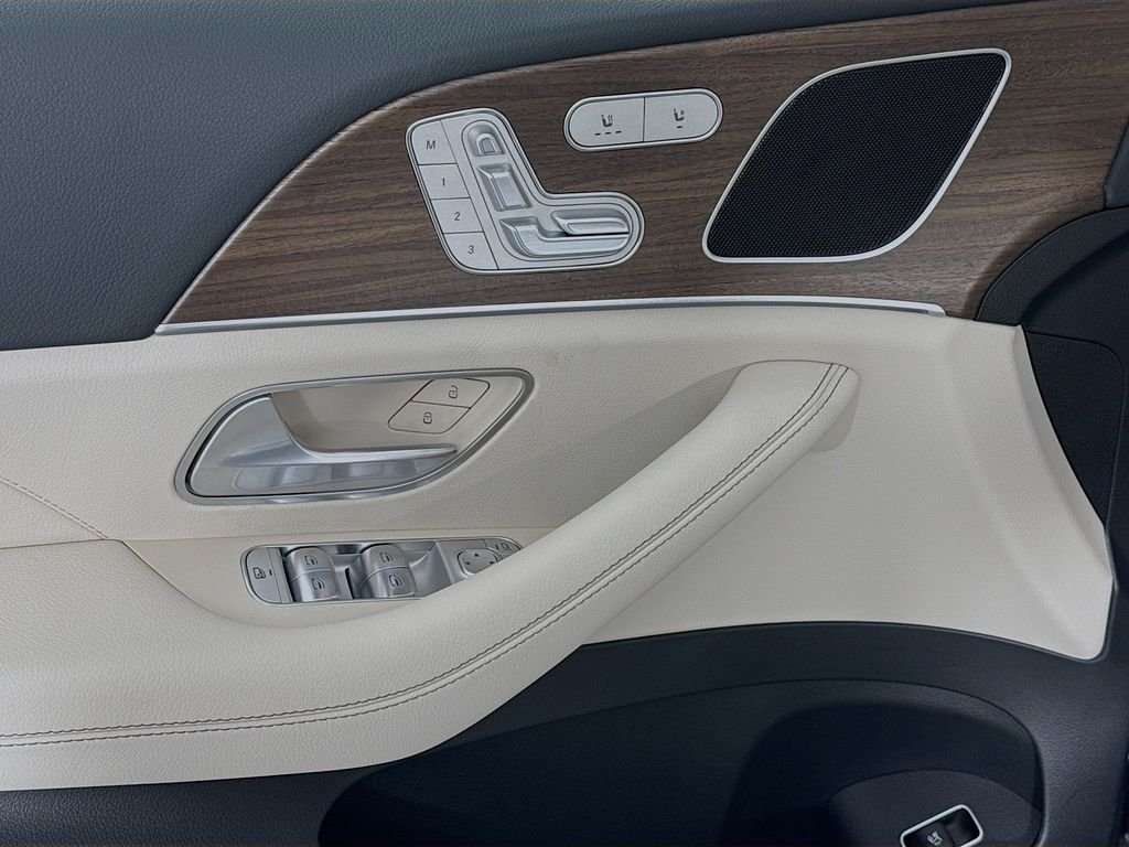 Used 2026 Blue Mercedes-Benz GLE 350 image 19