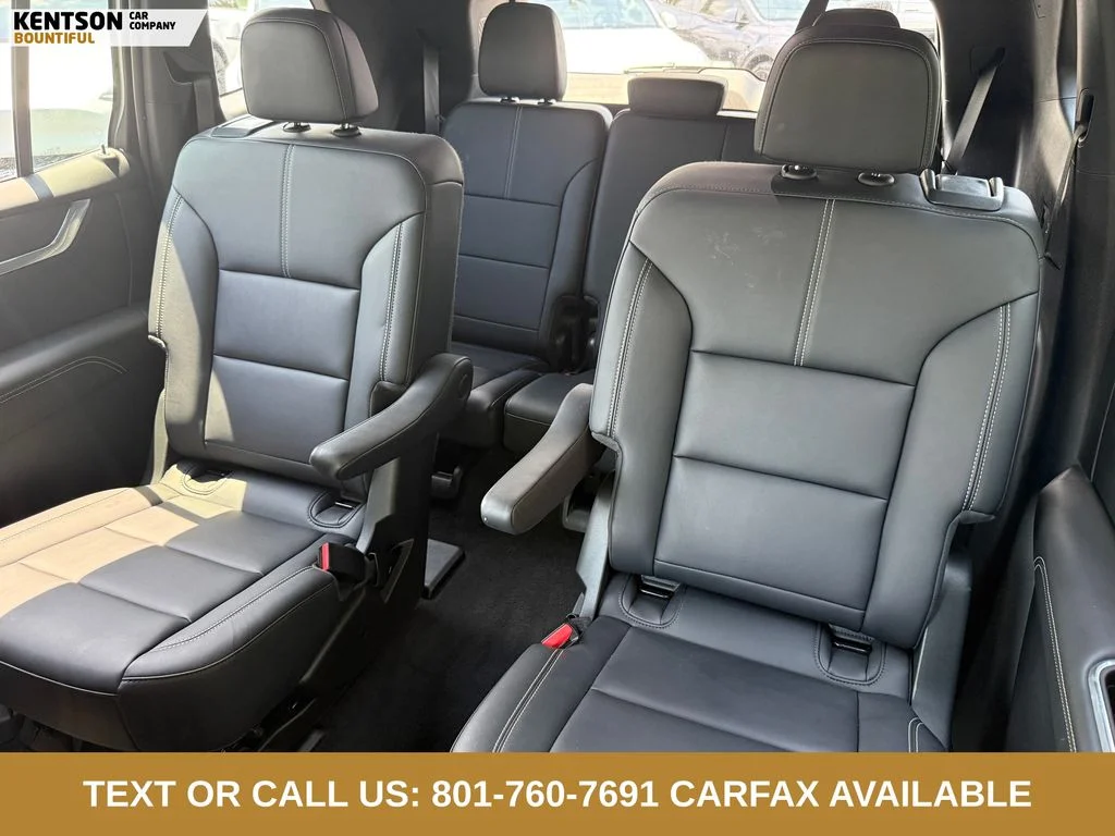 Used 2025 Gray GMC Elevation image 33