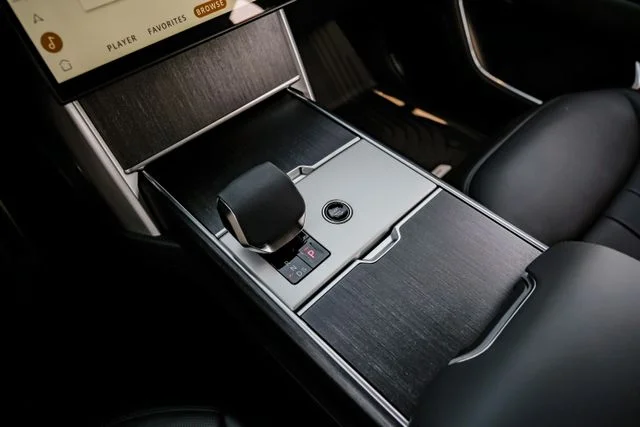 New 2026  Land Rover SE image 32