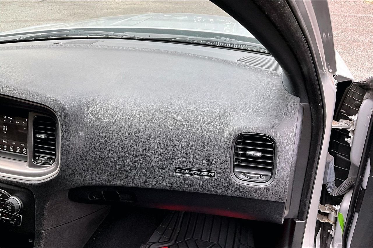 Used 2020 Silver Dodge SXT image 22
