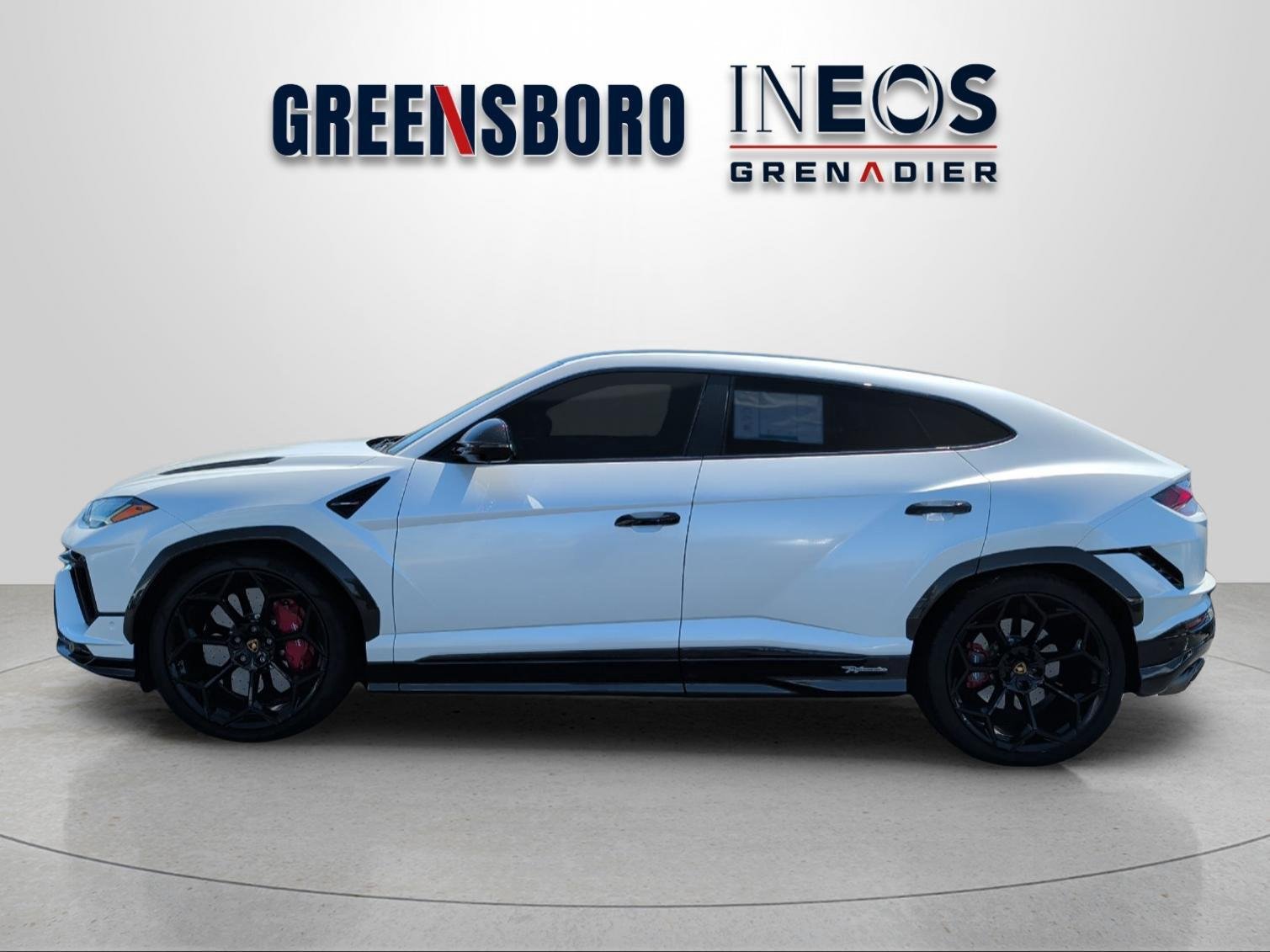 Used 2023 Bianco Monocerus Matt Lamborghini Performante image 2