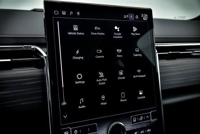 2025 GMC Sierra EV Denali - Photo 18