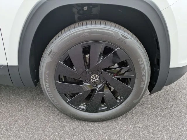 2026 Volkswagen Atlas SE w/Tech - Photo 11