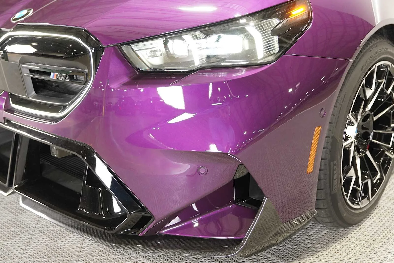 New 2026 Twilight Purple Metallic BMW  image 7