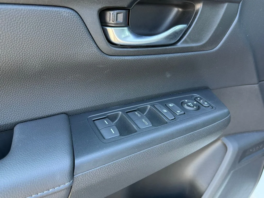 Used 2024 White Honda EX image 28