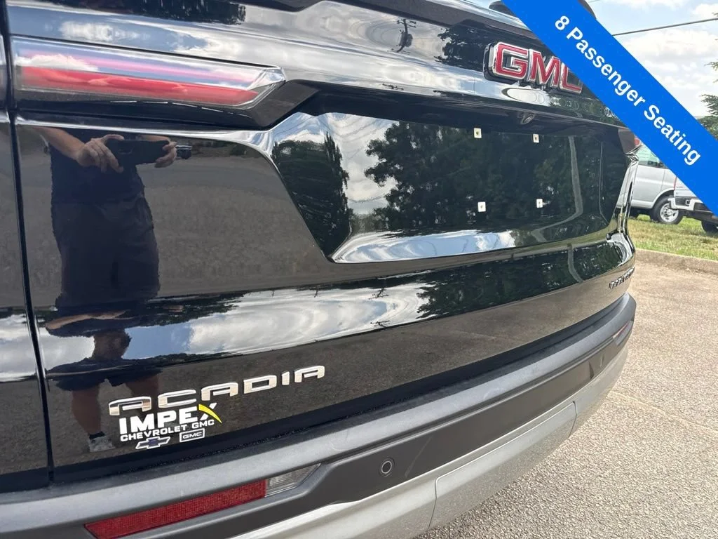 Used 2025 Ebony Twilight Metallic GMC Elevation image 40