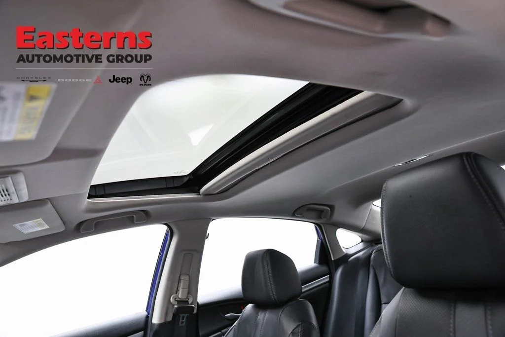 Used 2017 Blue Honda Touring image 33