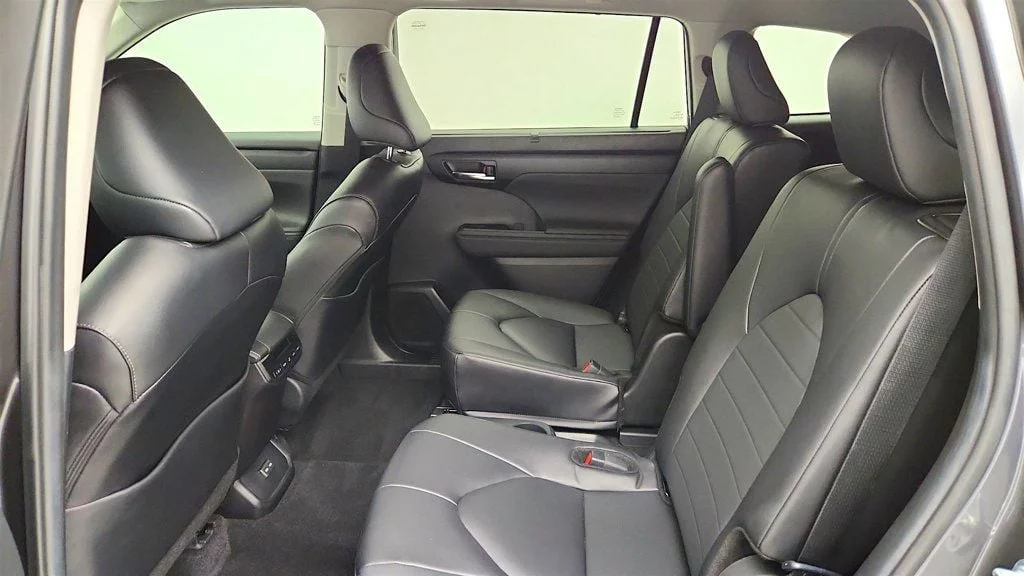Used 2024 Magnetic Gray Metallic Toyota XLE AWD image 20