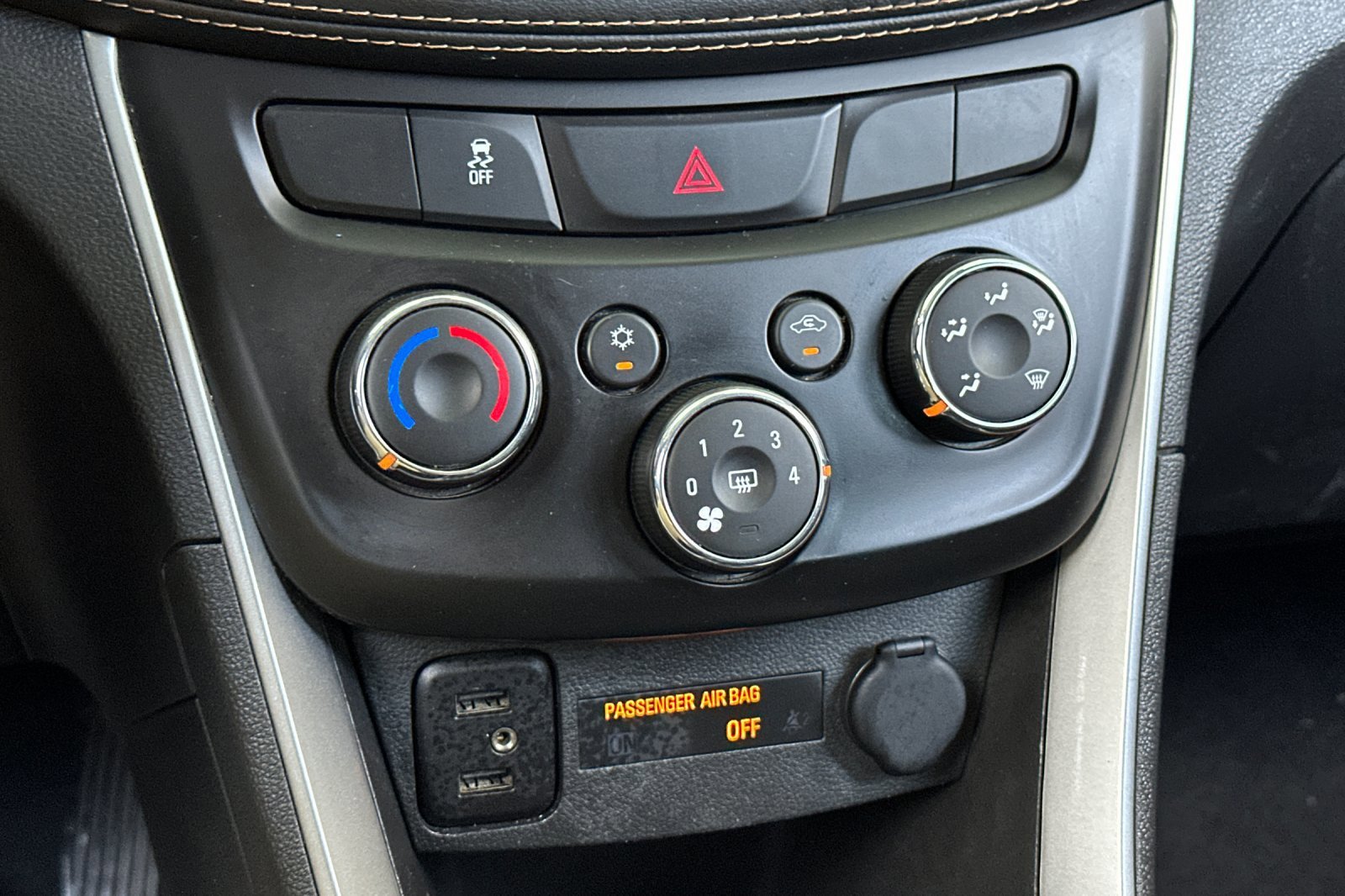 Used 2022 Mosaic Black Metallic Chevrolet LT image 20