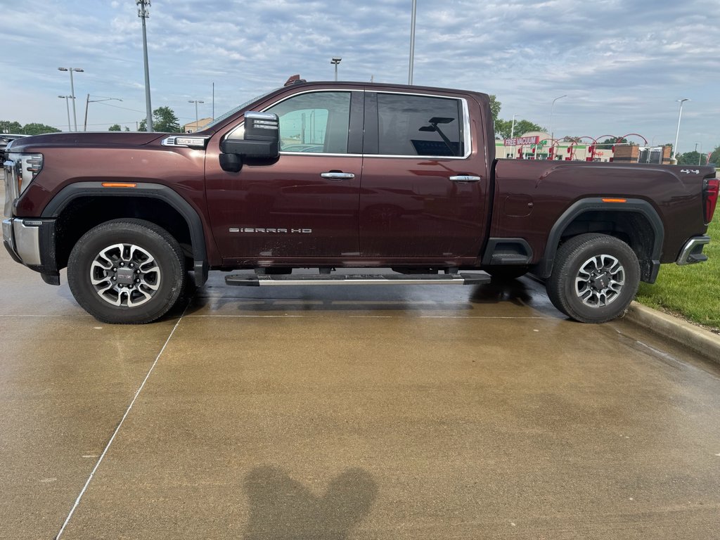 2024 GMC Sierra 4WD Crew Cab Standard Box SLT's photo