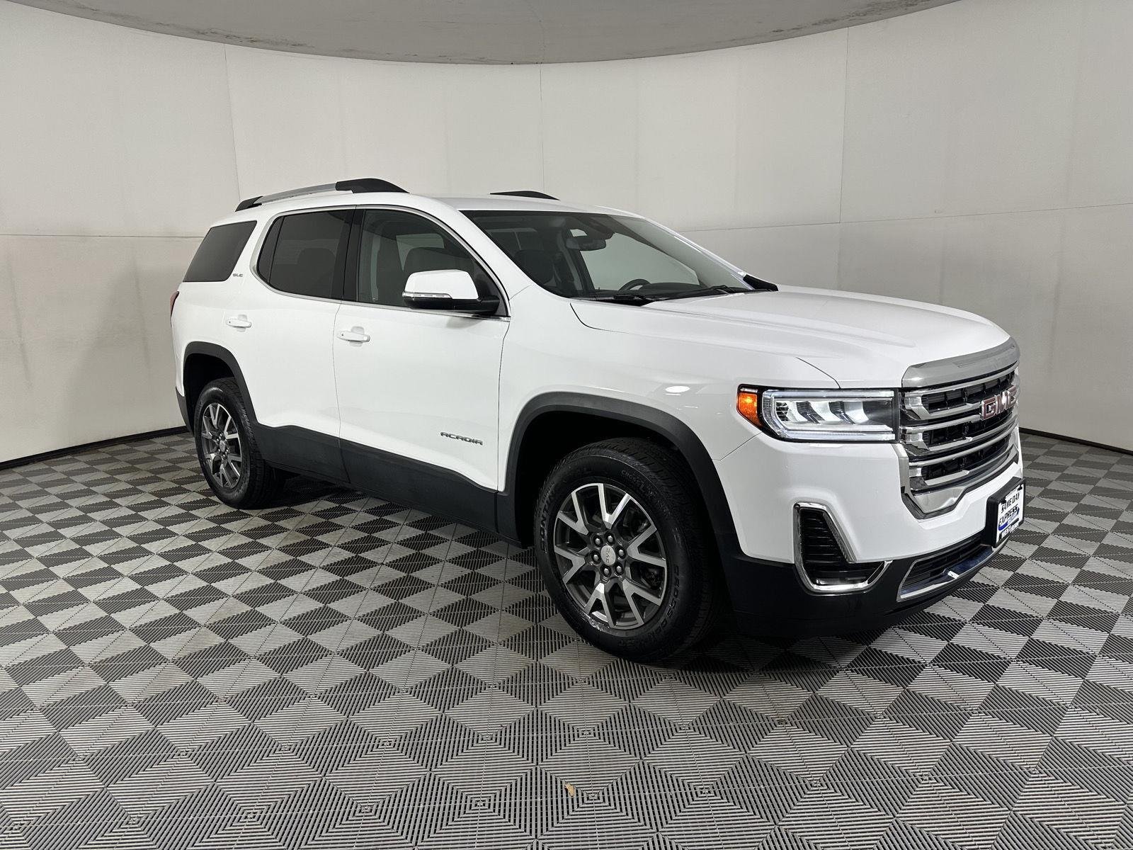 Used 2023 Summit White GMC SLE image 23
