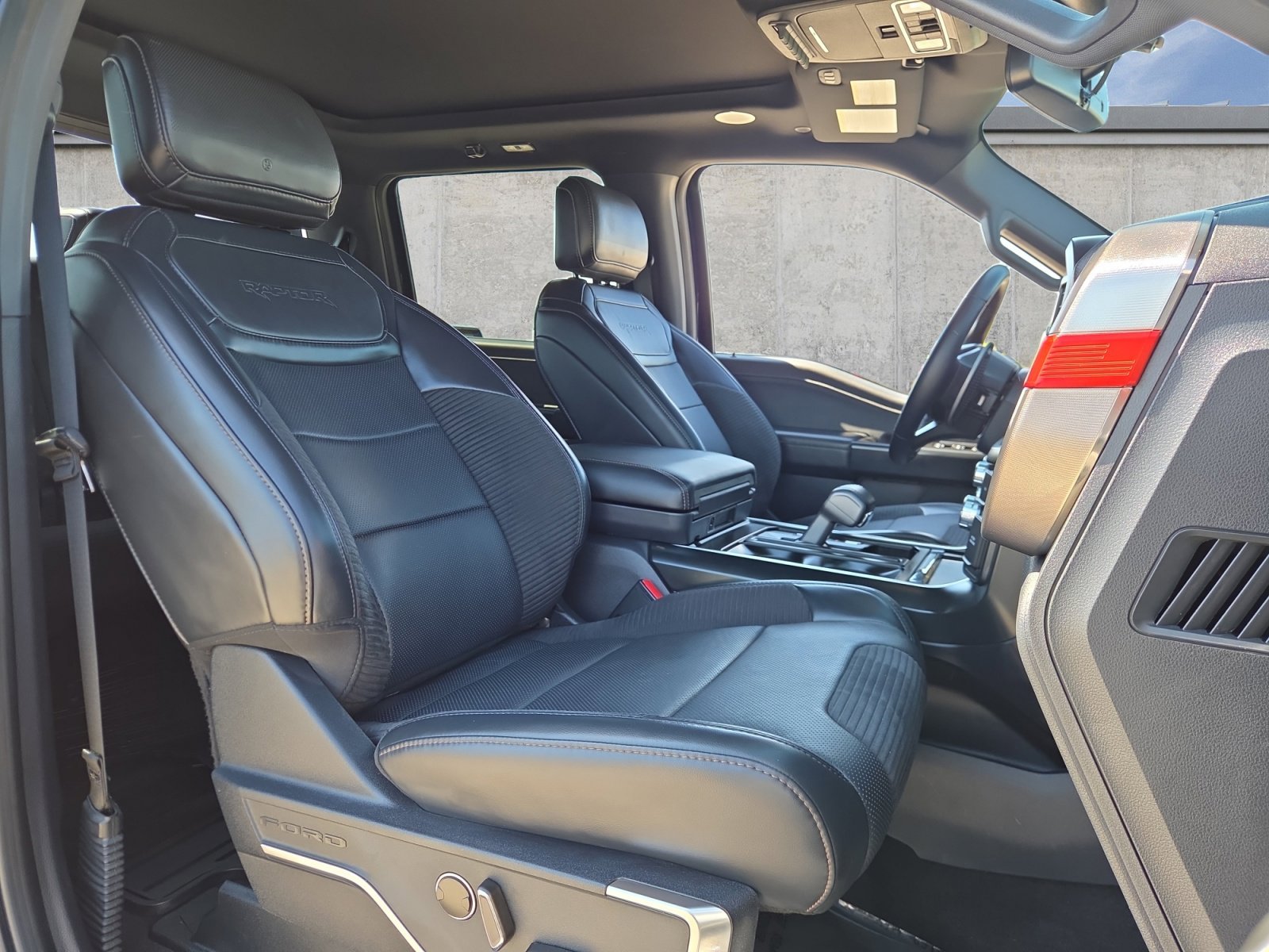 Used 2023 Blue Metallic Ford Raptor image 15